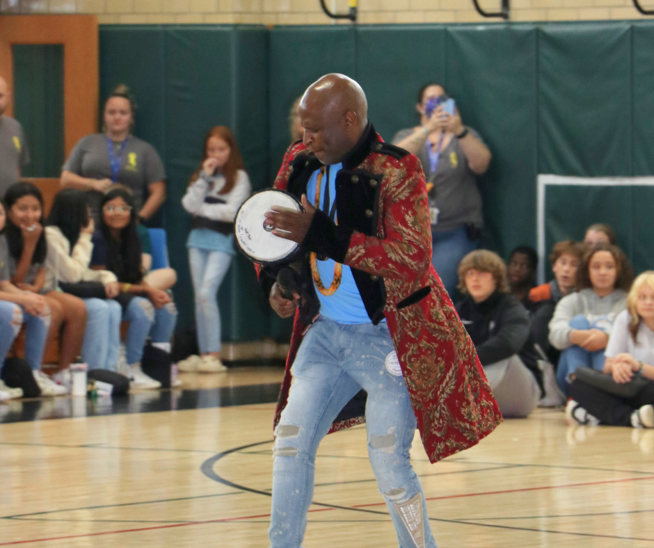 Alex Boye performing at Easton Middle